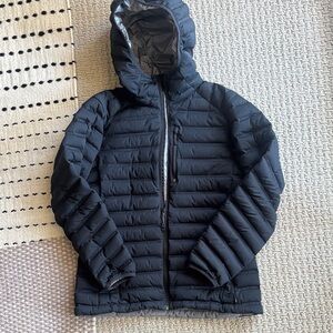 Mountain Hardwear Women’s Like New Black Down Puffer Jacket/Medium